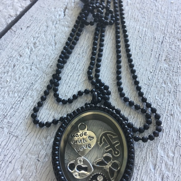 Made with Love Black Oval Memory Locket - Picture 2 of 2